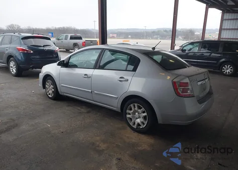 2010 Nissan Sentra 2.0S z USA, uszkodzony, nr VIN 3N1AB6AP4AL697158
